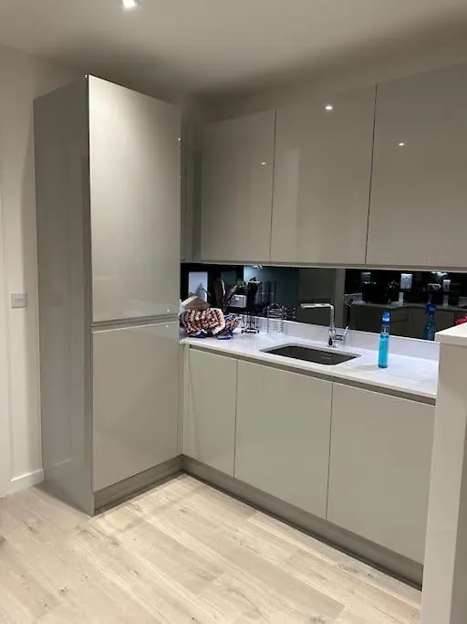 Apartment Amazing 3Bedroom Flat London